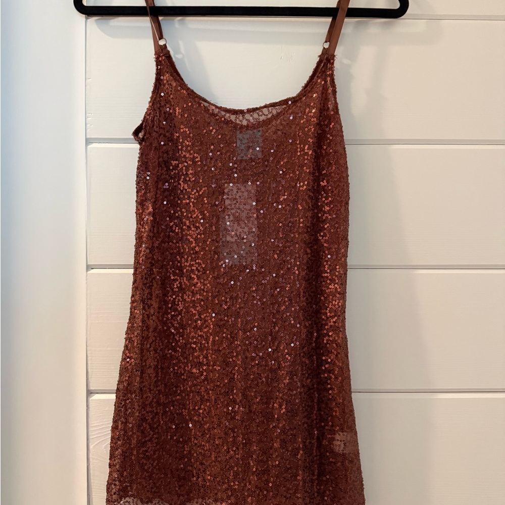 happening in the present Sequin Camisole Tank in Copper